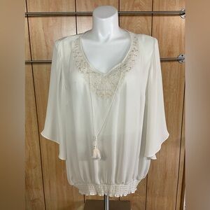 a.n.a Elegant White Blouse with Lace Detail SZ - 3X